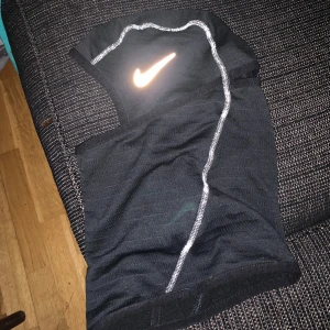 Nike ski mask - Nike ski mask den varmare varianten. Oanvänd