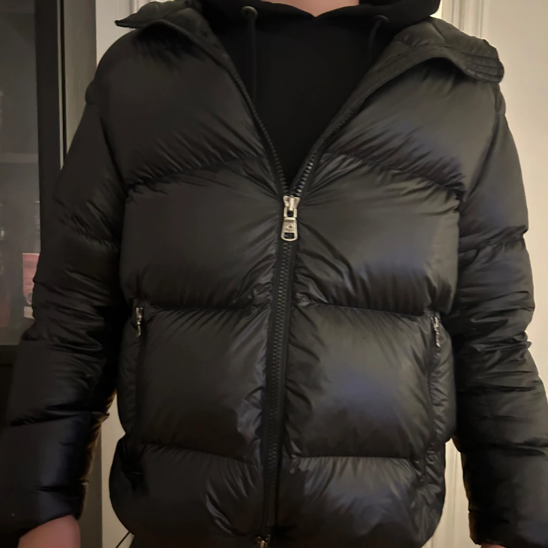 Svart pufferjacka från Colmar