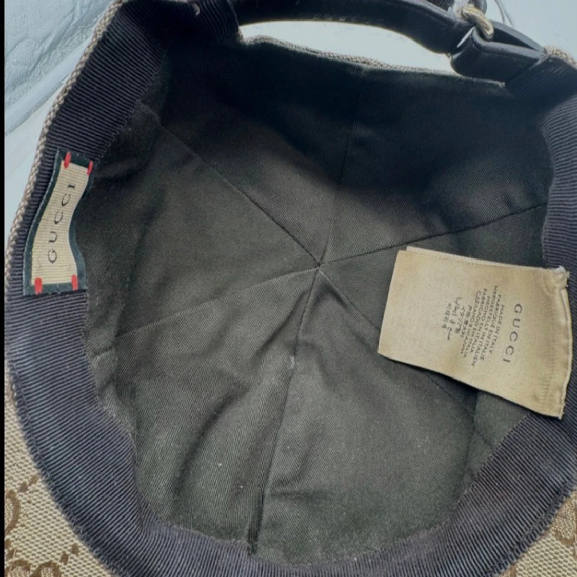 Gucci keps med GG-mönster och röd-grön rand - 2