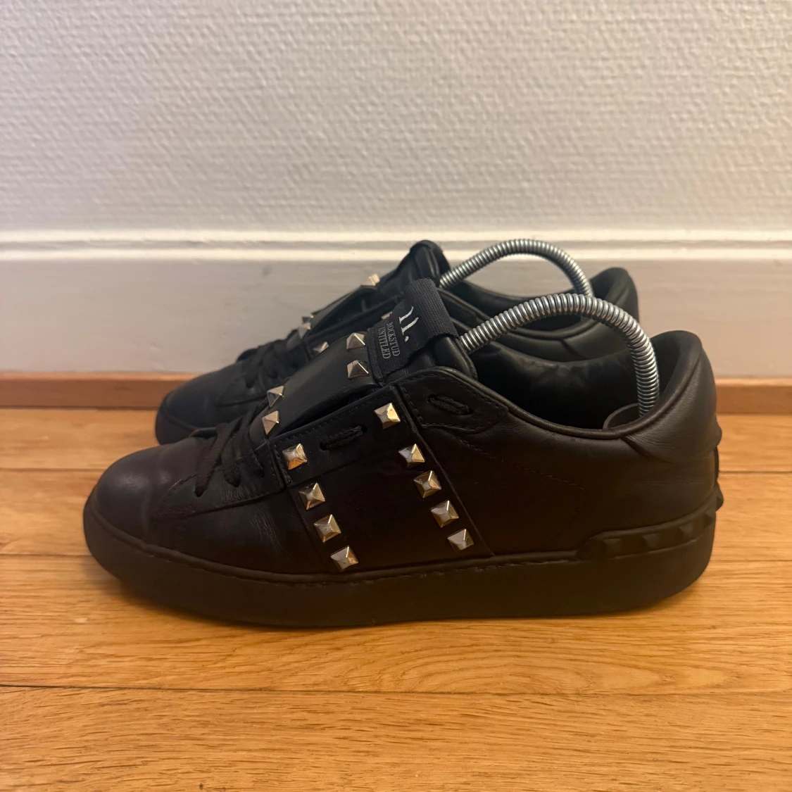 Valentino rockstud sneakers 