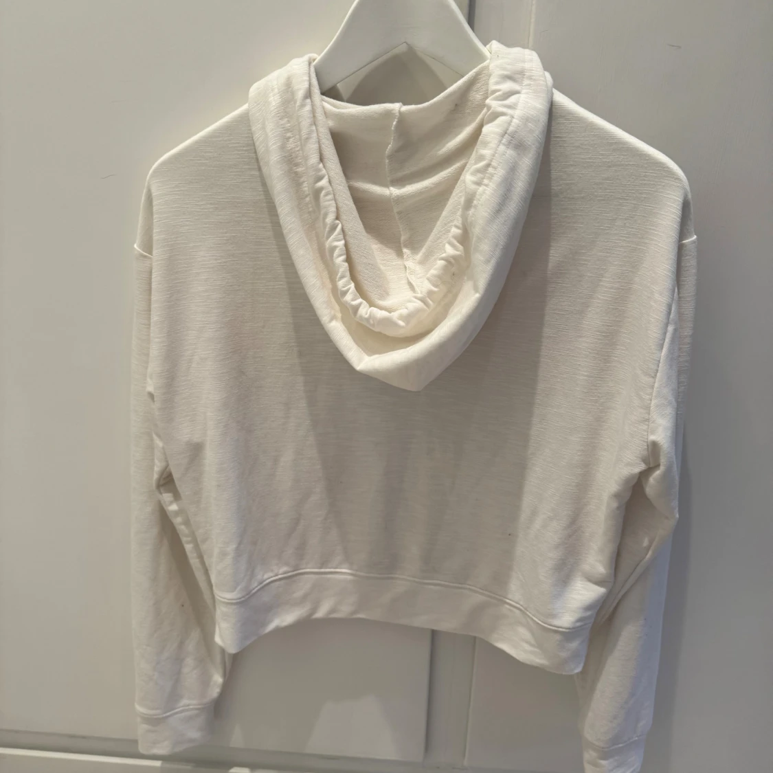 Vit hoodie från PINK Victoria's Secret - 3