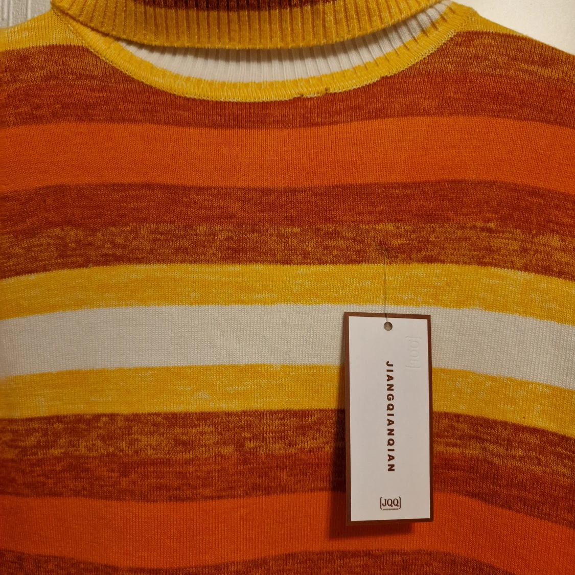 Randig polotröja från JIANGQIANQIAN - 2