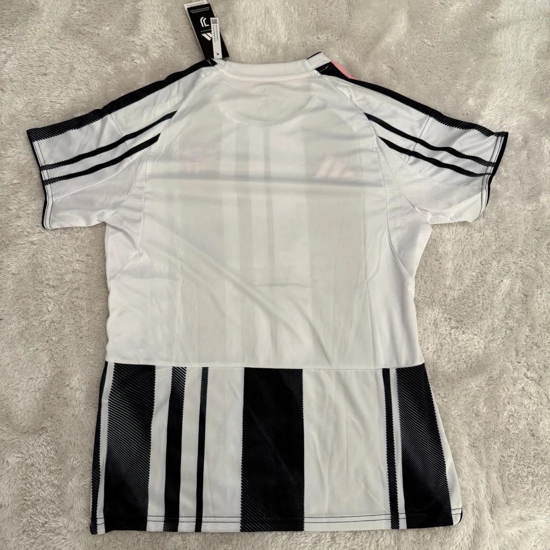 Juventus randig fotbollströja Adidas - 1