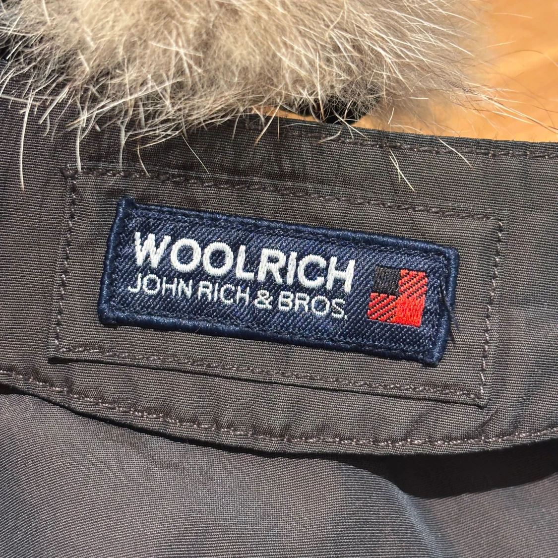 Svart parkajacka från Woolrich - 1