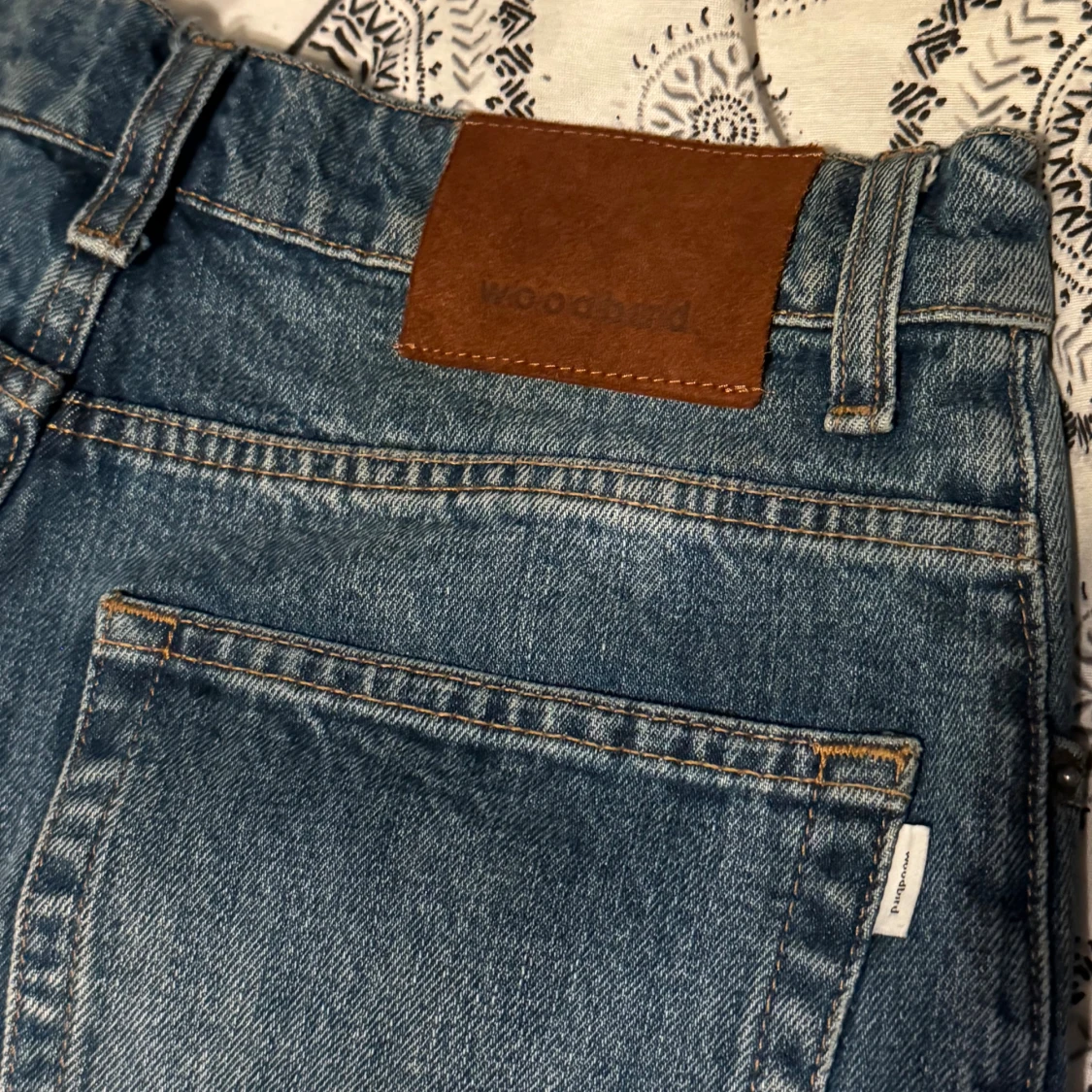 Woodbird ljusblå raka jeans 28/32 - 2