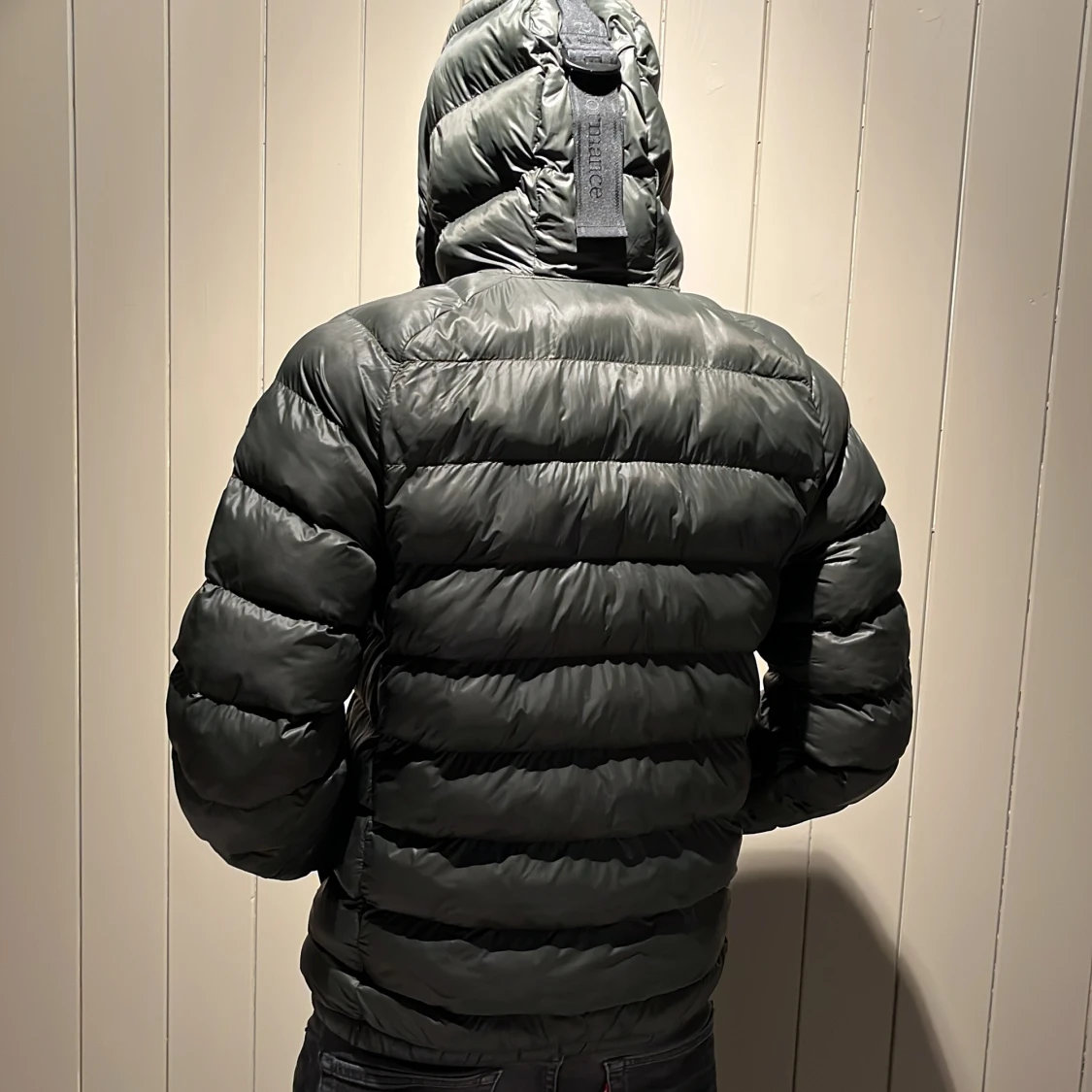 Grön pufferjacka från Peak Performance - 1