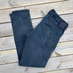 Replay Anbsss Hyperflex jeans  - Replay Anbass Hyperflex jeans | 34/32 | 100cm långa, 42cm midja | Grymt skick 