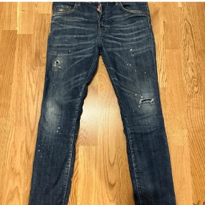 Dsquared2 jeans - Feta dsq2 jeans storlek 48. Äkta såklart.