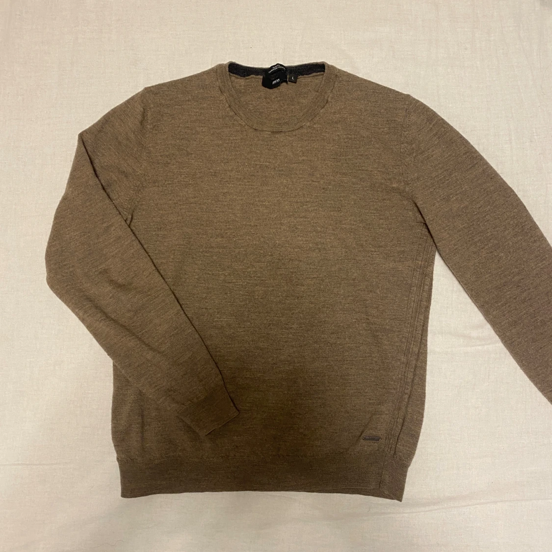 Brun merinoullströja från Hugo Boss