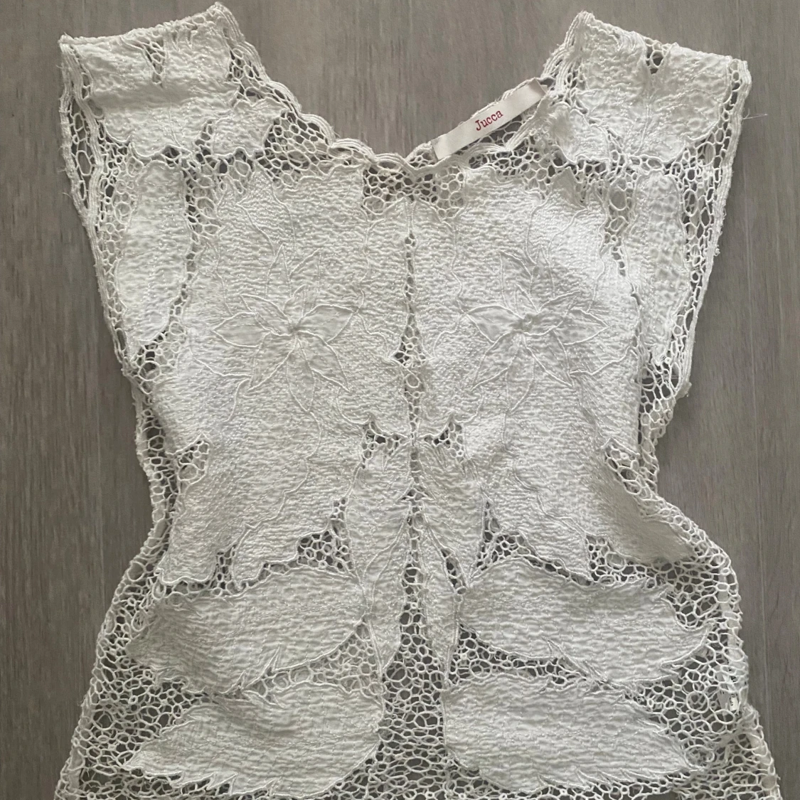 Vit spetsblus från Jucca