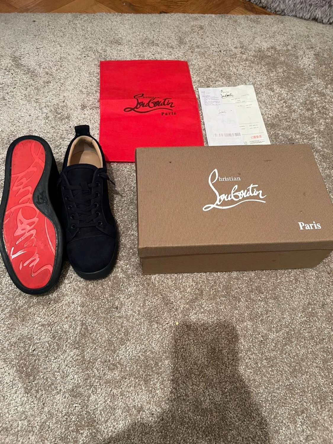 Christian Louboutin svarta sneakers mocka