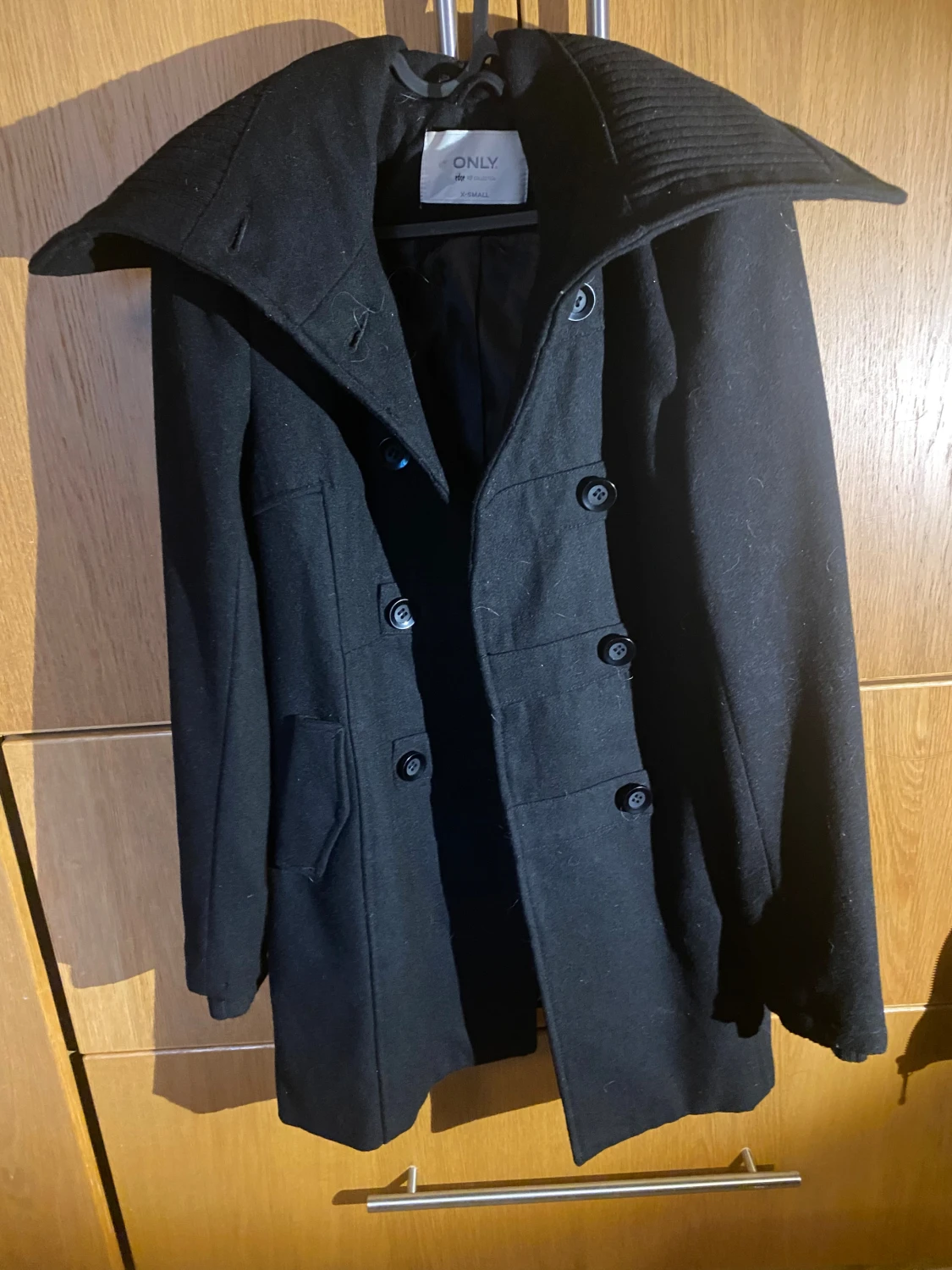 Svart skepparkavaj från ONLY XS - 1