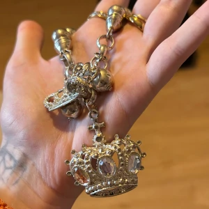Y2K Silver Charm Bracelet - kan behöva tvättas då den är köpt i Miami ~ ca 2005.