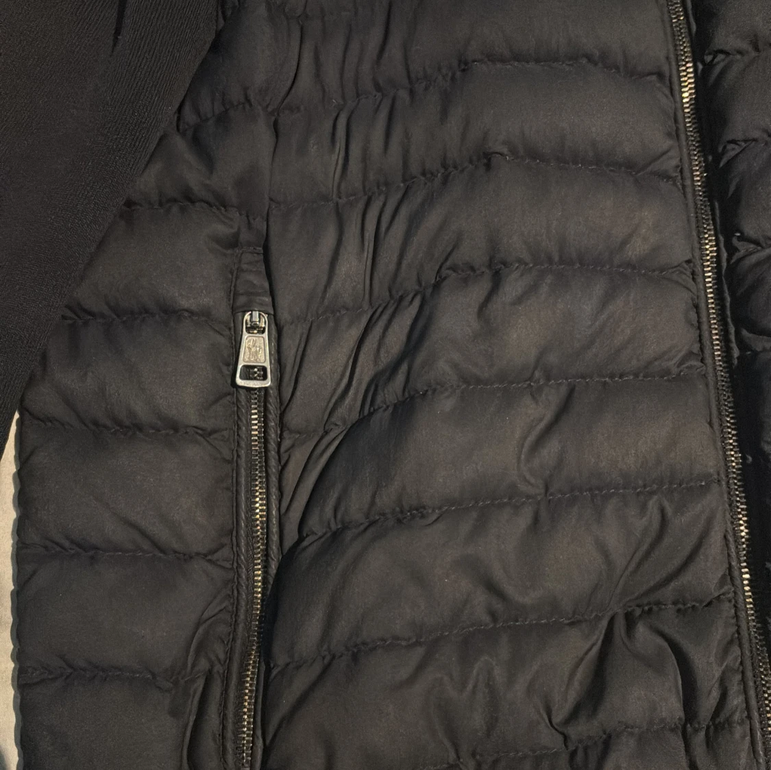 Svart dunjacka äkta moncler  - 3