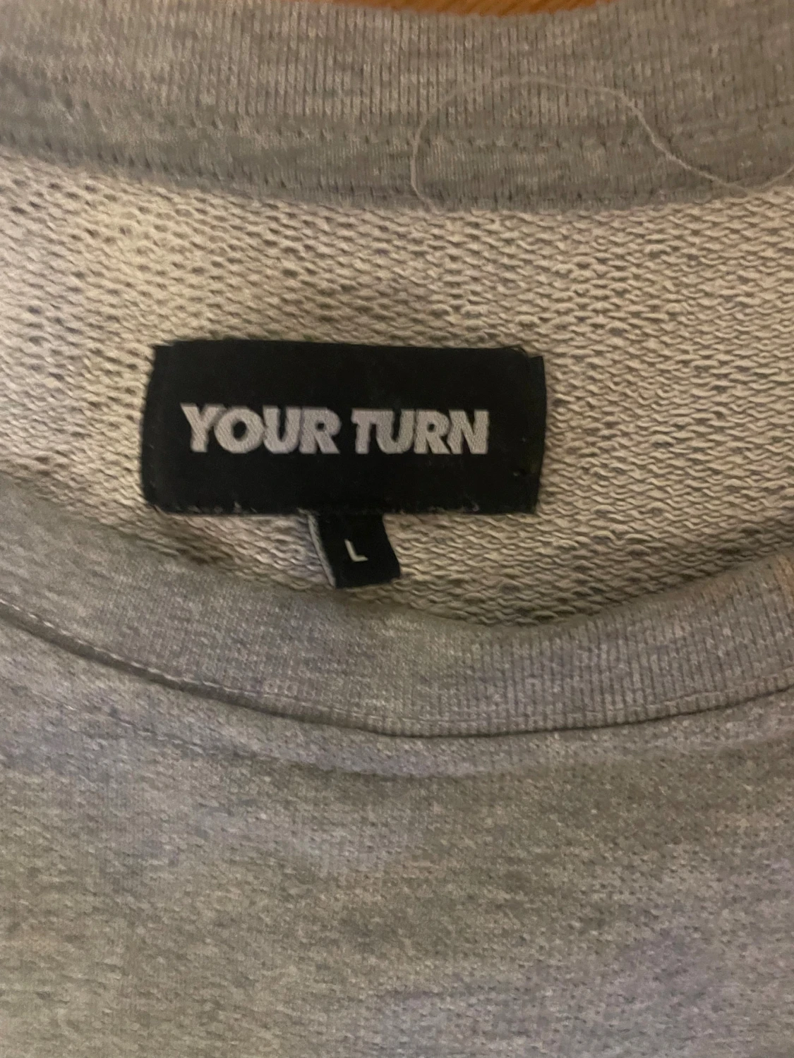 Grå sweatshirt från Your Turn - 1