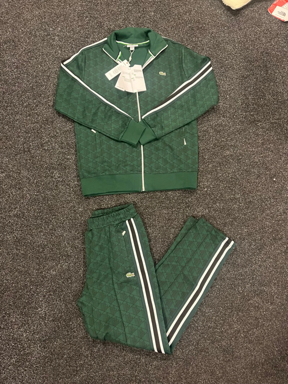 Grön ziptröja från Lacoste M