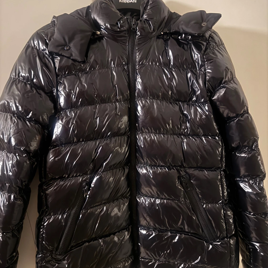 Svart pufferjacka