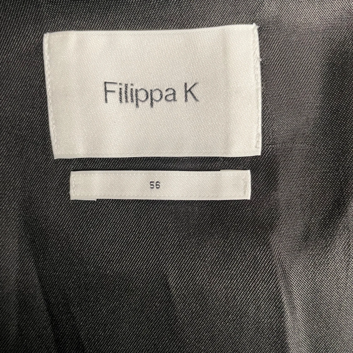 Svart kavaj från Filippa K, storlek 56 - 3