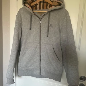 Burberry zip - Bra skick✅ äkta✅