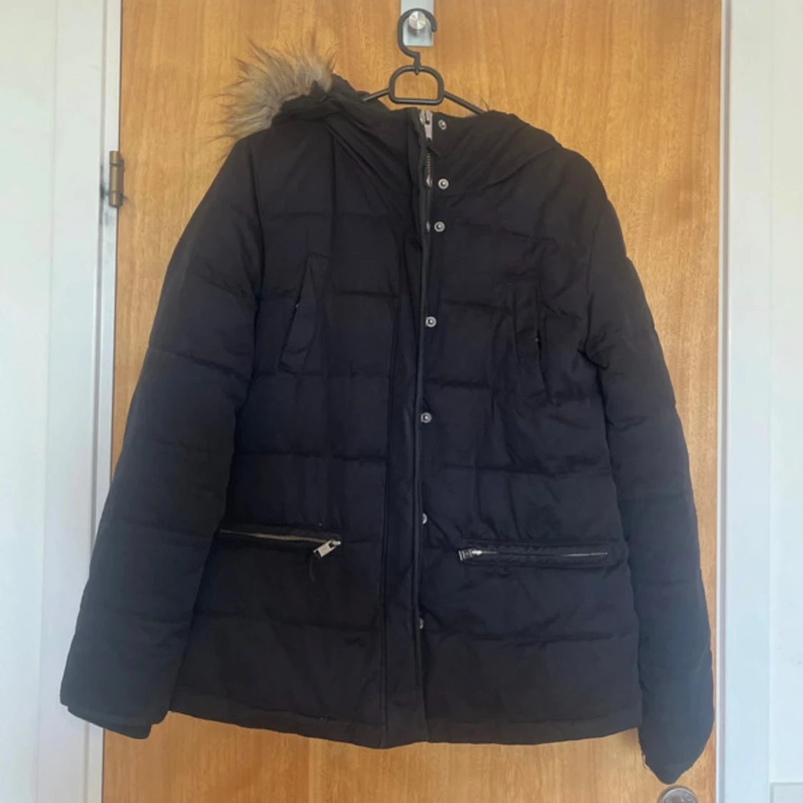 Svart pufferjacka från 365, strl 38 - 1