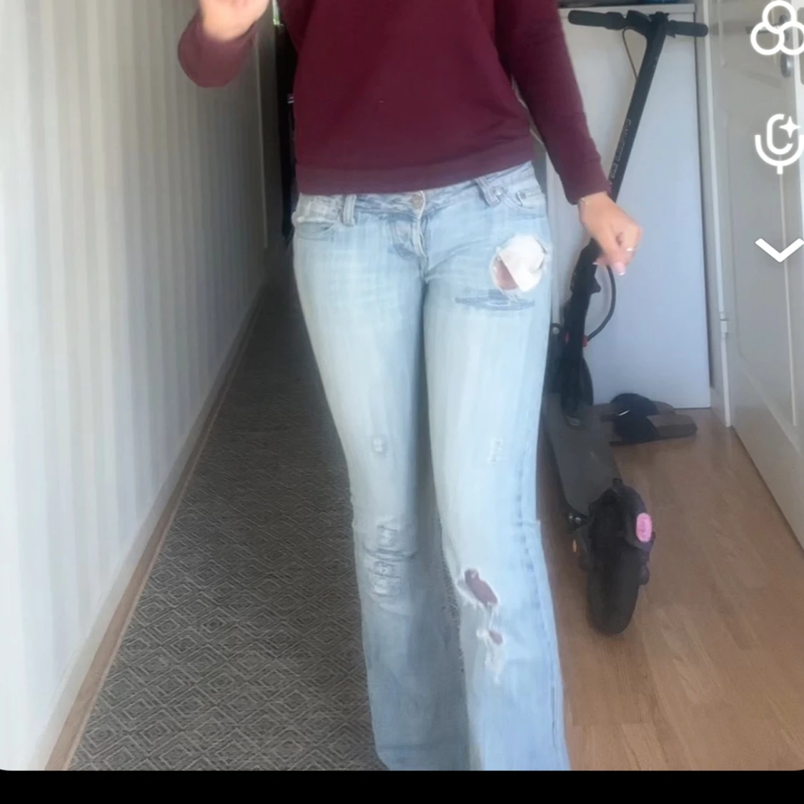  ljusblå bootcut jeans - 1