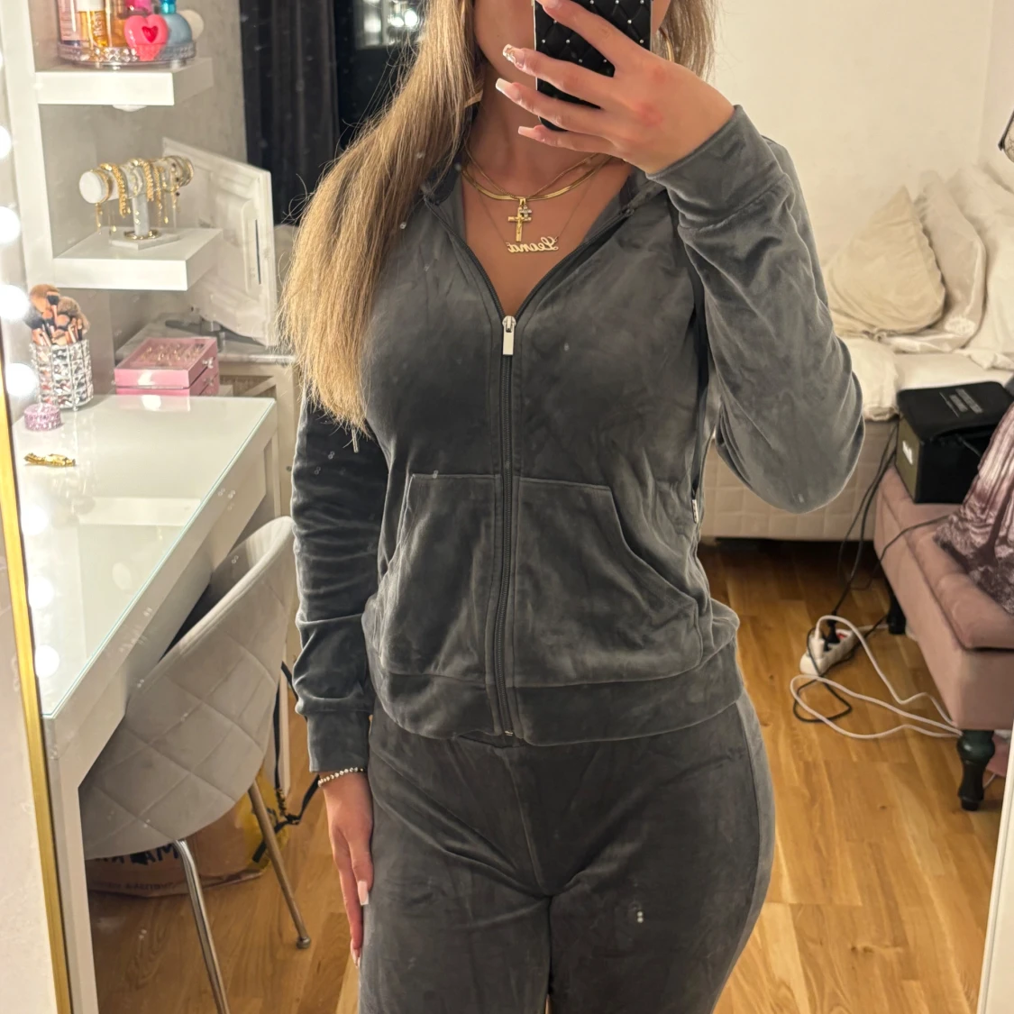 Mörkgrå velour set Gina Tricot - 1
