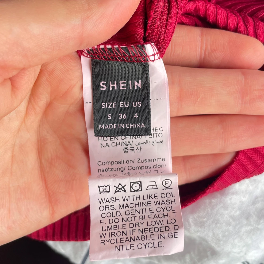 Ribbad röd ärmlös klänning från SHEIN - 3