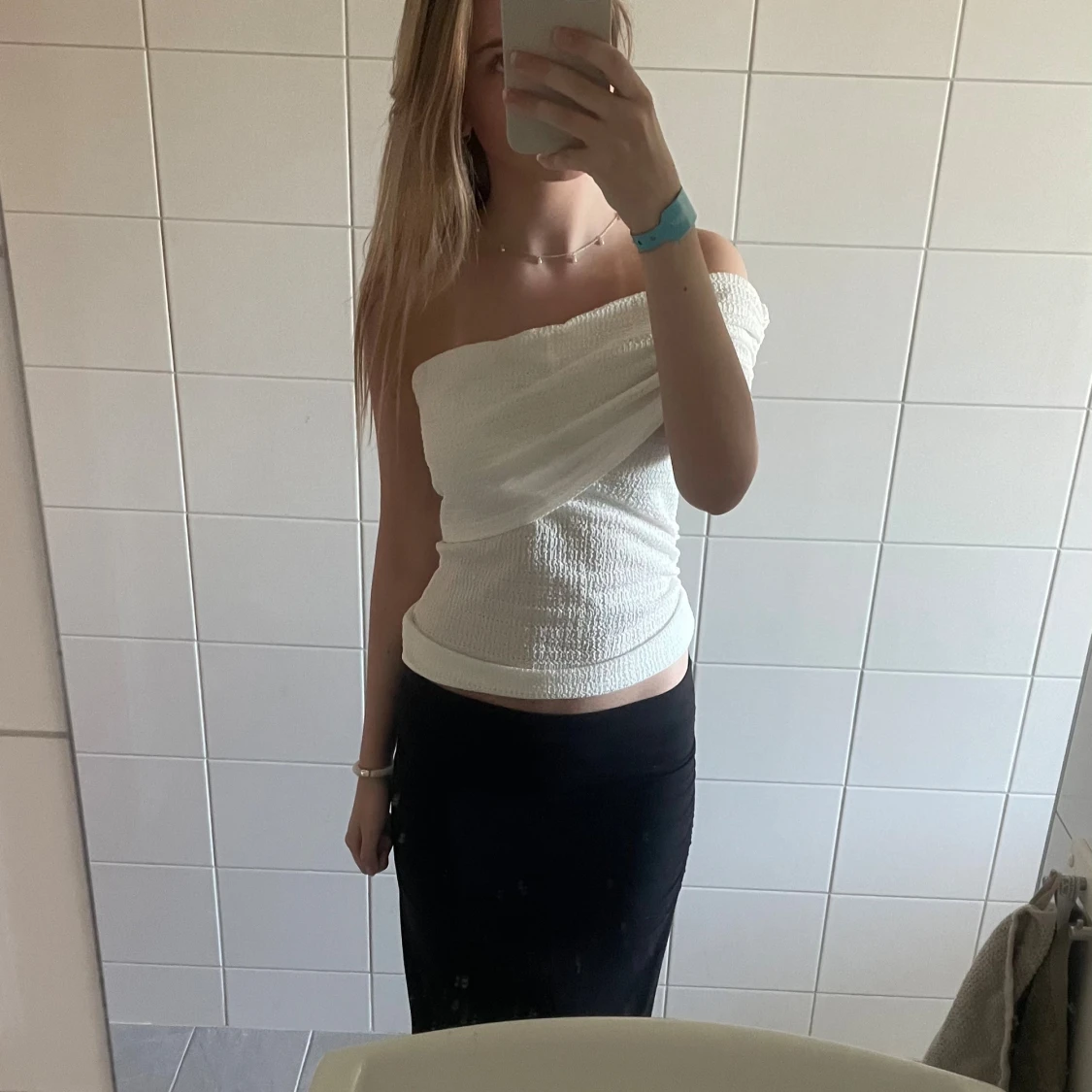 Vit bandeau tubtopp med omlott