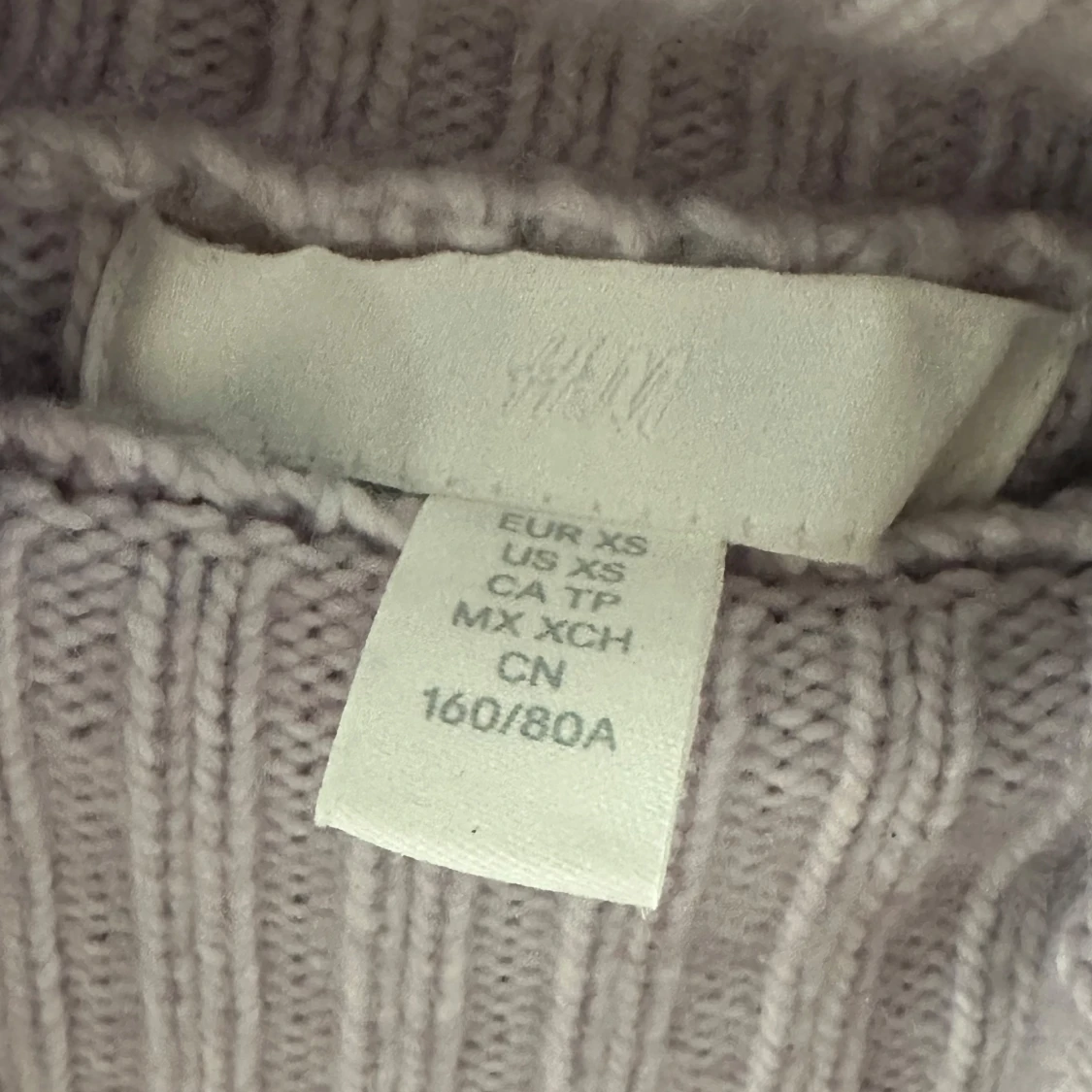 Ljuslila ribbad polotröja från H&M - 1