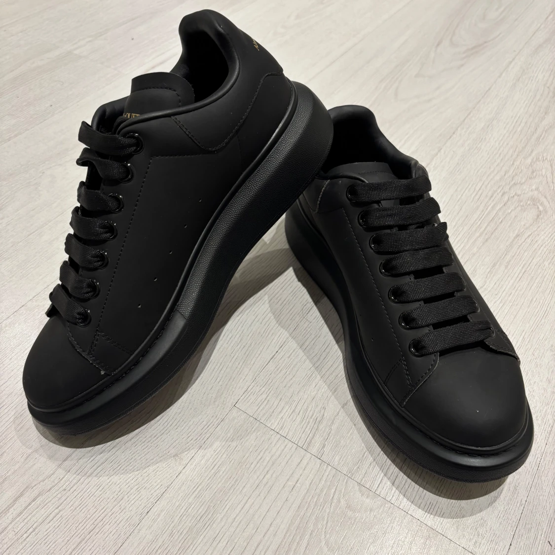 Alexander Mqueen - 1