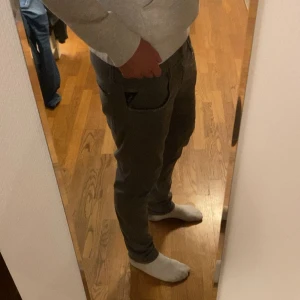 Replay anbass jeans - Gråa replay anbass jeans i storlek 34!🤩Använda men bra skick!