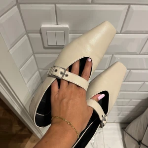 Vagabond Wioletta - Suuuperfina ”ballerina” från vagabond, men tyvärr för stora för mig… använt endast 4 gånger!!!   Nypris 1300kr