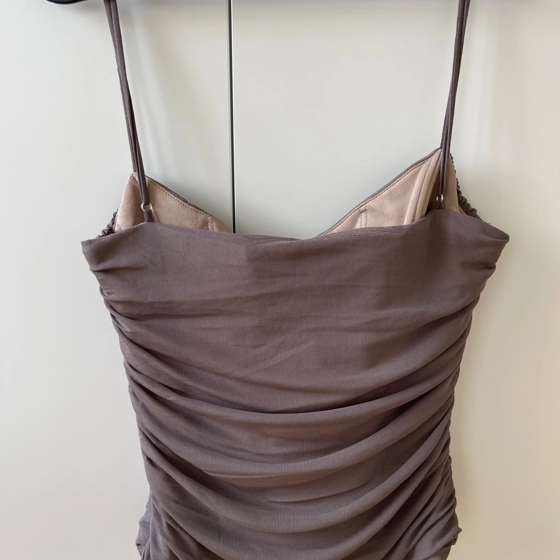 Brun draperad linnetopp från Zara - 1