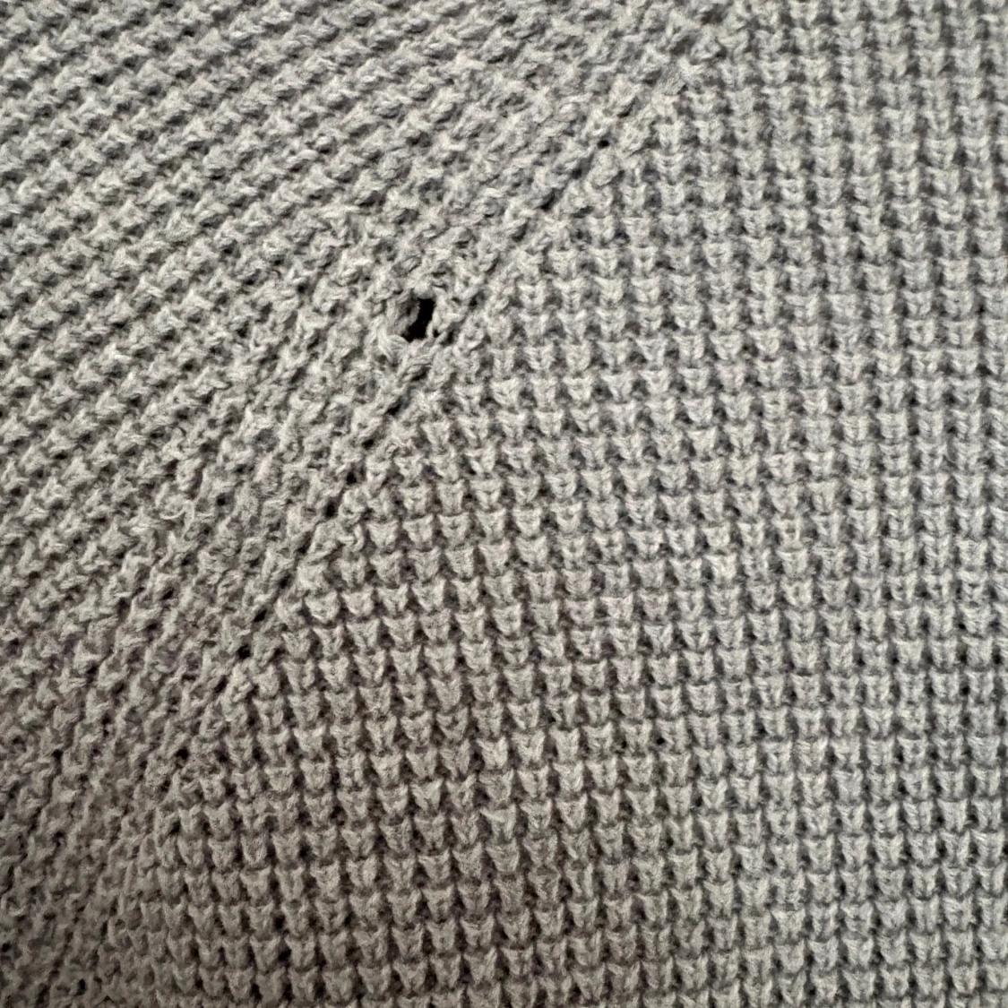 Grå stickad tröja - 3