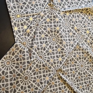 Kuddfodral med glittrigt geometriskt mönster - 2 st kuddfodral i grönt och vitt. 