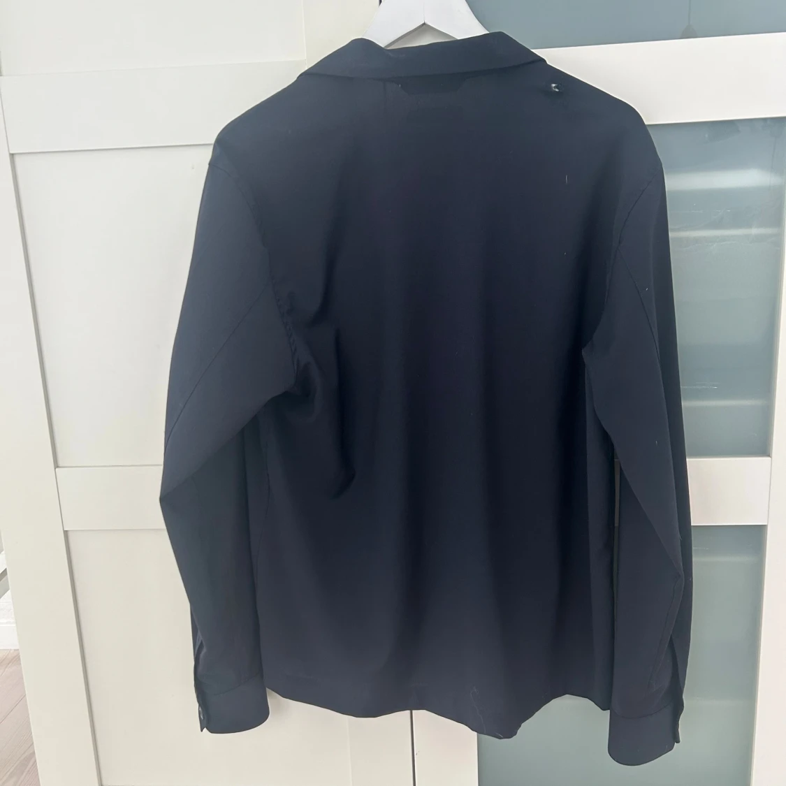 Svart overshirt från J.Lindeberg M - 1