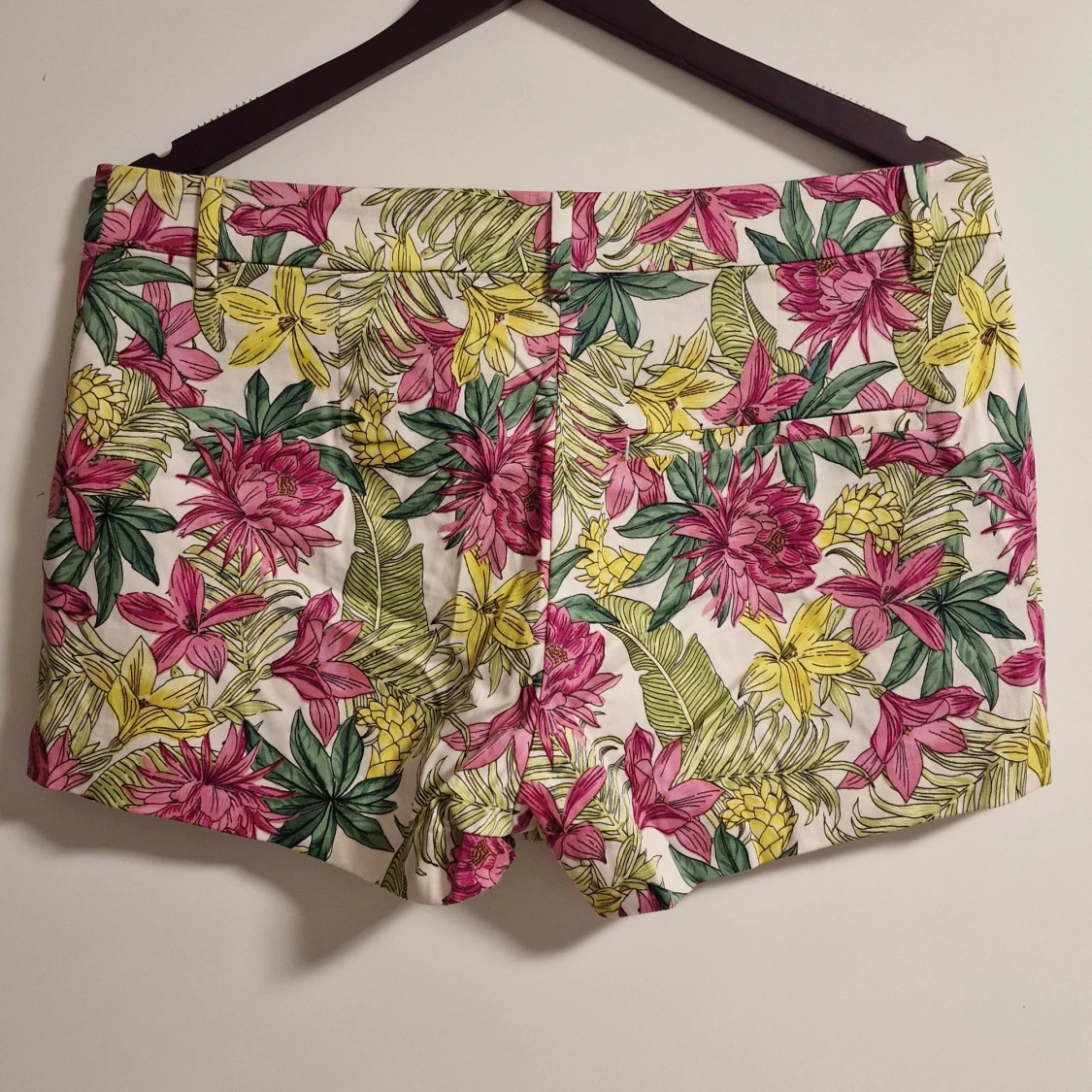 Blommiga shorts från H&M, strl 40 - 1