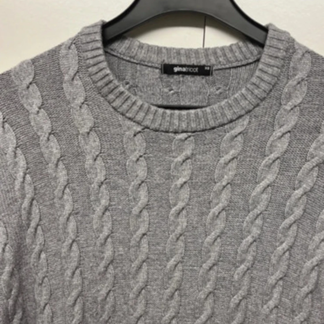 Grå kabelstickad tröja Gina Tricot XS - 1