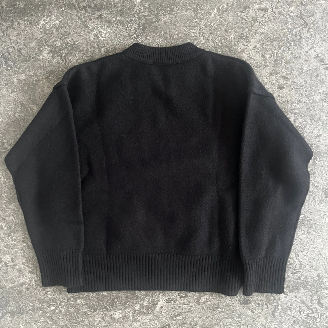 Svart stickad tröja från Ami Paris - 1