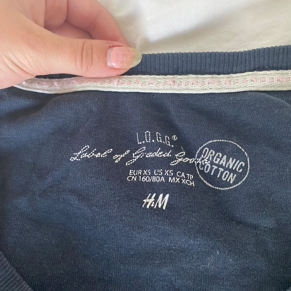 Marinblå tröja - 1