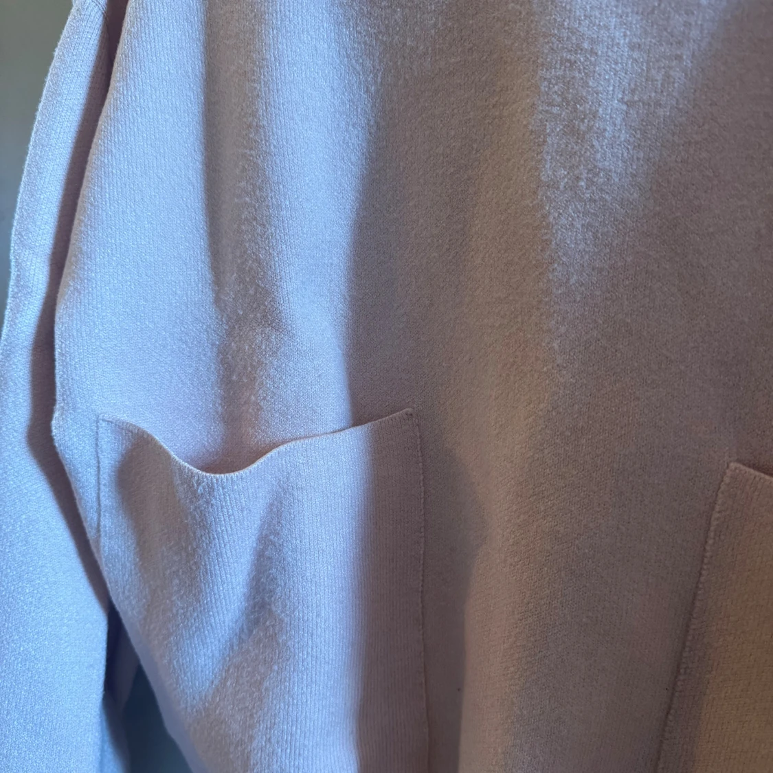 Ljusrosa polotröja med fickor - 3