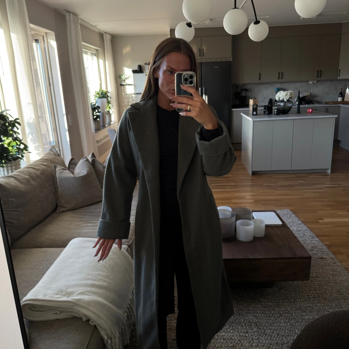 Grå/grön kappa med bälte från Zara - 1