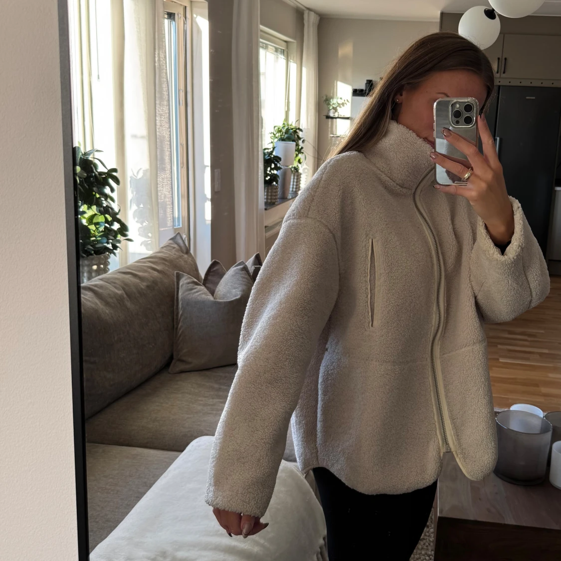 Krämvit teddyjacka H&M - 1