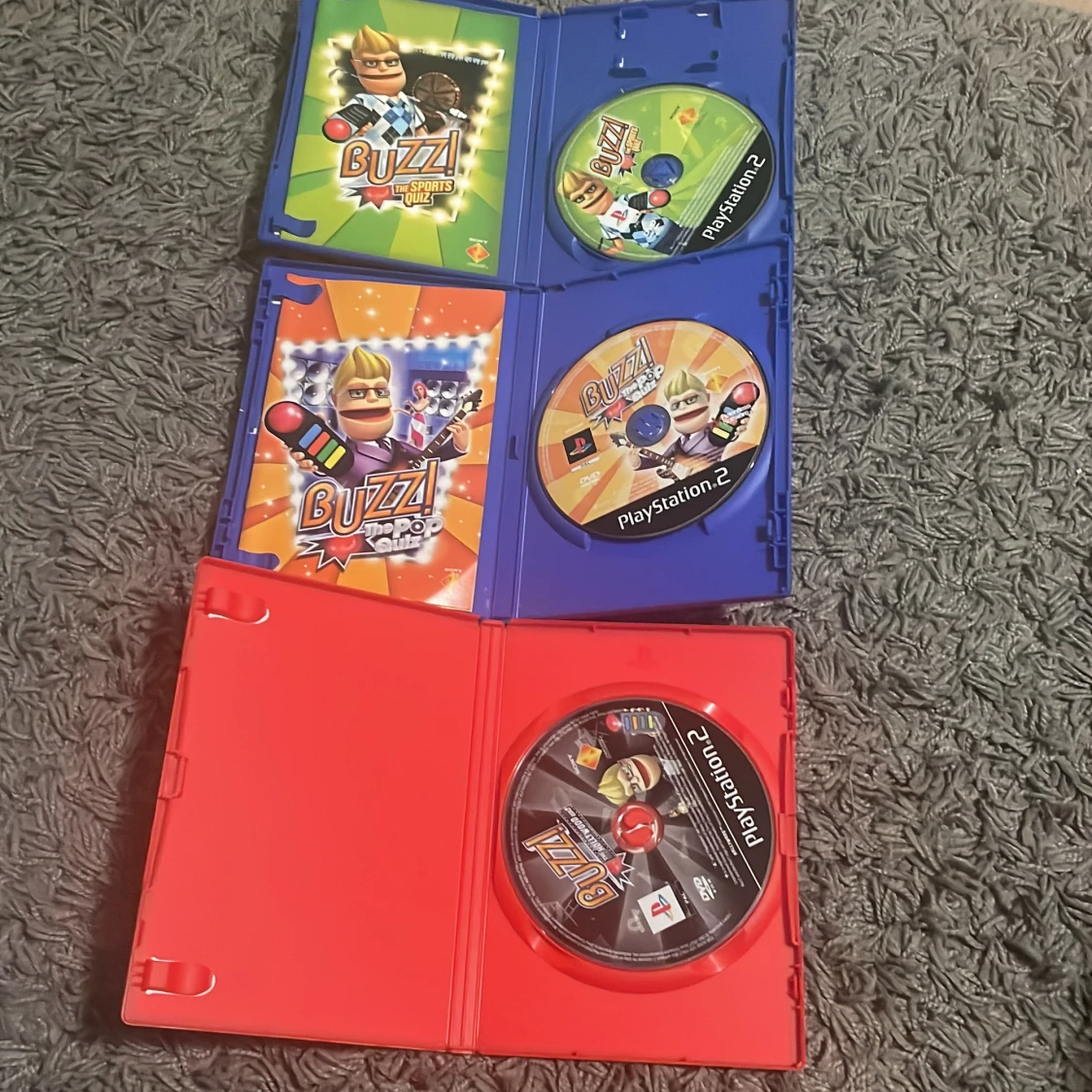 Buzz! The Sports Quiz, Buzz! The Pop Quiz, Buzz! The Hollywood Quiz (PlayStation 2) - 2