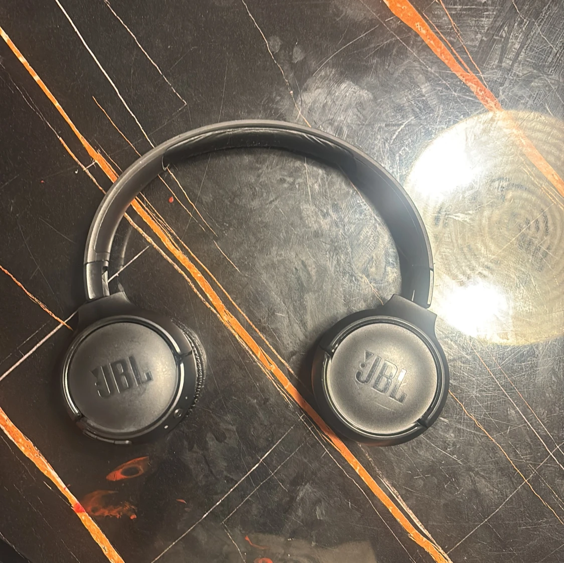 JBL TUNE570BT trådlösa  - 1