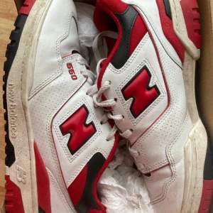 New balance 550 - New balance 550 i gott skick. Storlek 40 men jag som har 39 har kunnat använda dem
