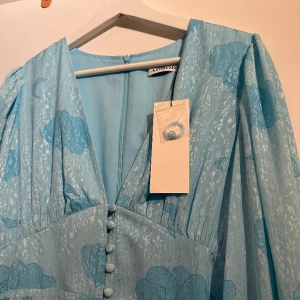 Adoore klänning - Klänning från adoore, storlek 40. Helt oanvänd