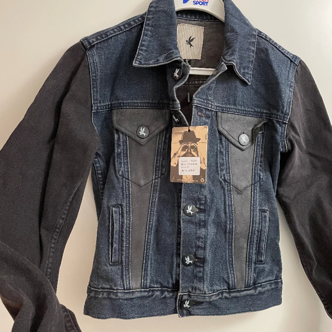 Lifestyle jacket size 8 helt ny onavänd 