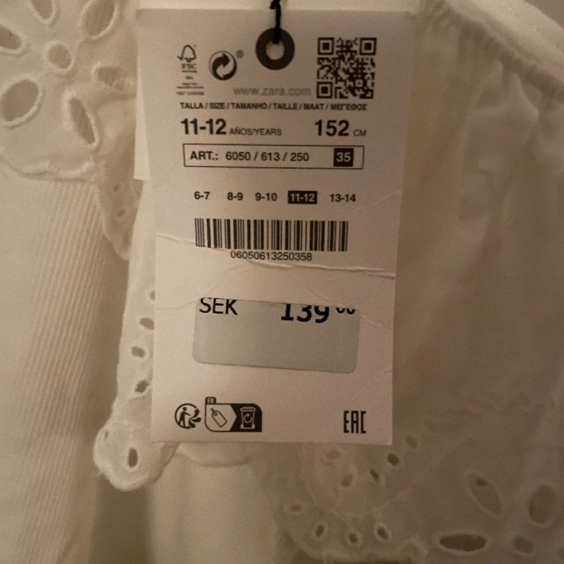 oanvänd topp från zara - 90