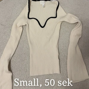 Tröja - Använd fåtal ggr. I väldigt fint skick. 